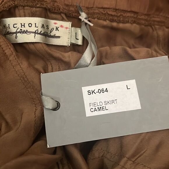 New Nicholas K x Free People Camel
Brown Utility Field Skirt, L - Picture 6 of 6